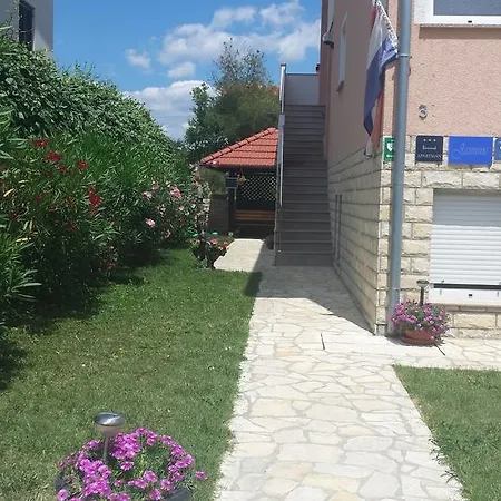 Apartman Maslinski Put 3 Biograd na Moru